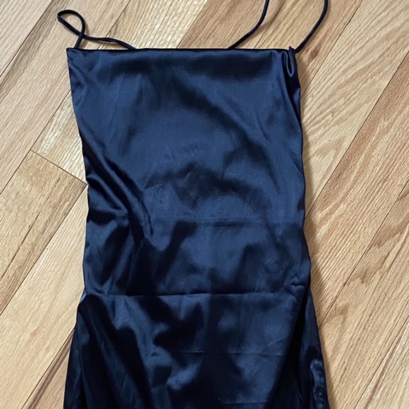 Fashion Nova Black dress - Picture 4 of 6